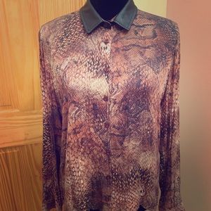 Colcci animal print w/ leather collar shirt sz L